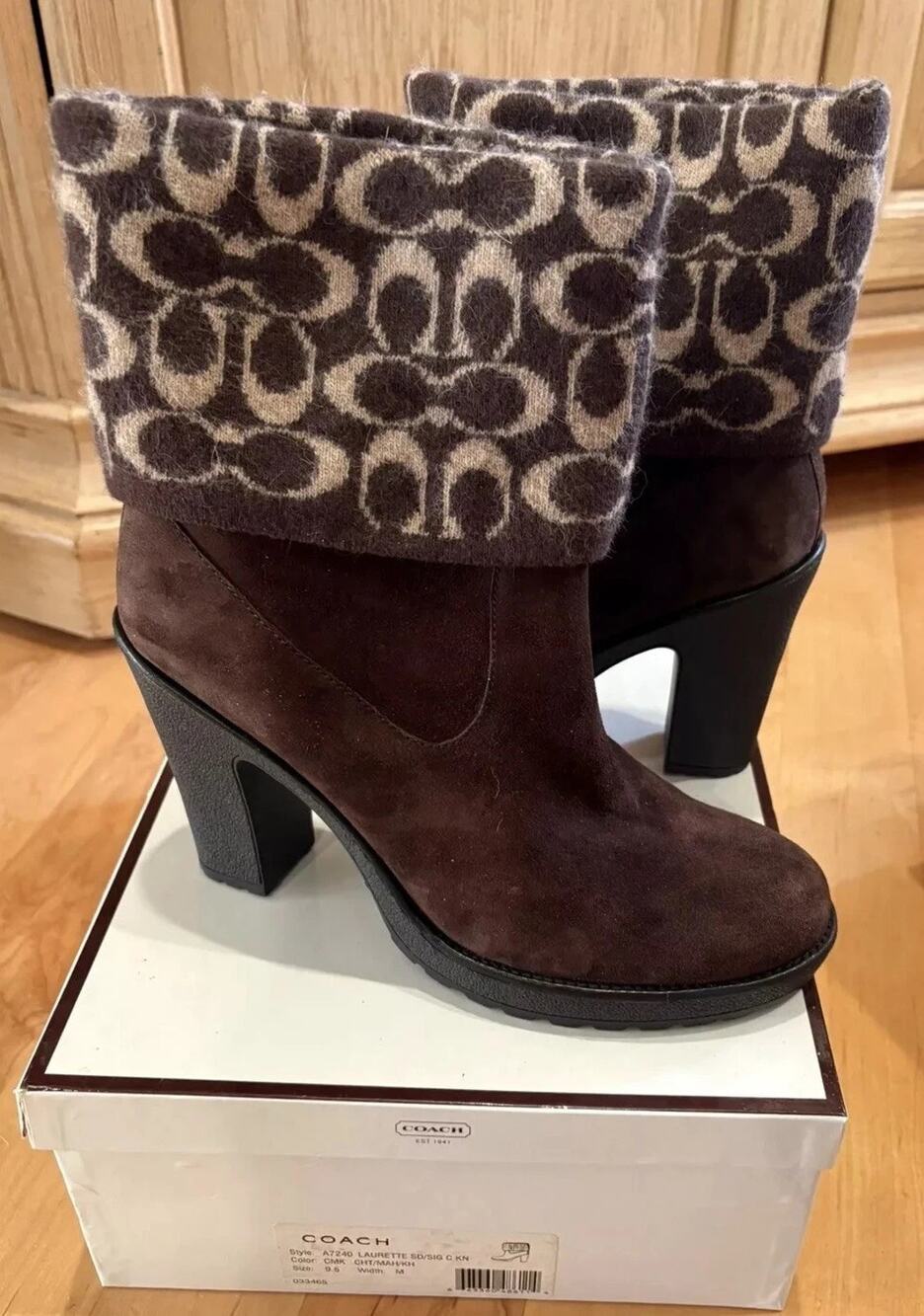 Womenās Coach Boot Laurette 9.5 Brown suede leather signature slouch fold over